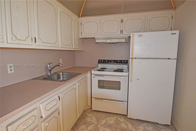 167 Oakridge L 167, Deerfield Beach, FL 33442