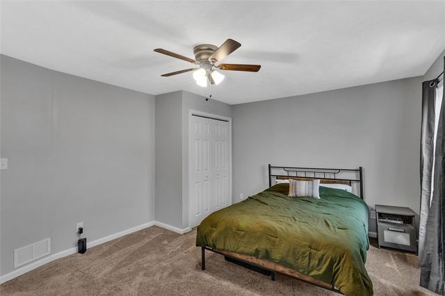 641 1st Ave, Ellwood City, PA 16117