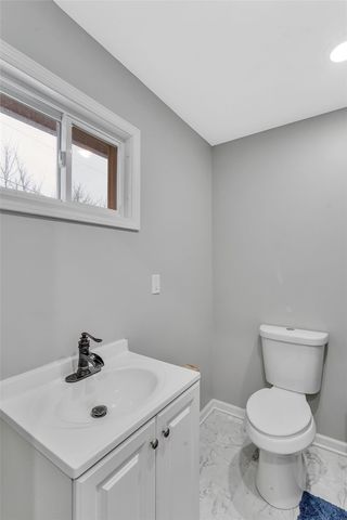 641 1st Ave, Ellwood City, PA 16117