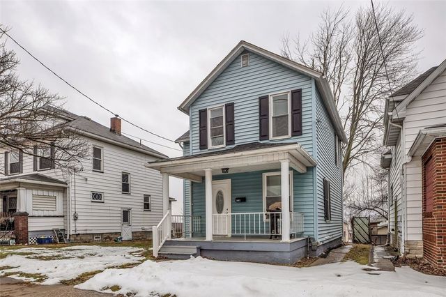 641 1st Ave, Ellwood City, PA 16117