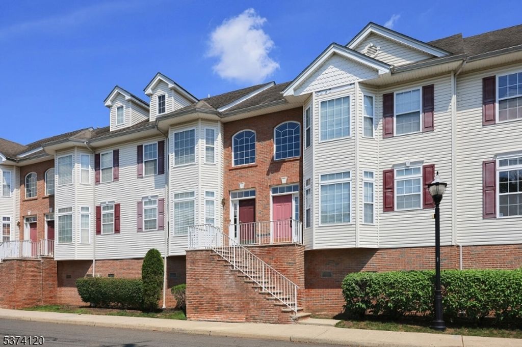 1401 Essex St, Rahway City, NJ 07065