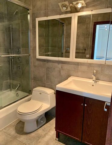 70 W Burton Place 1608, Chicago, IL 60610