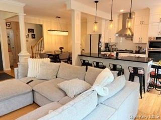 50 Cobblestone Lane, Middletown, NY 10940