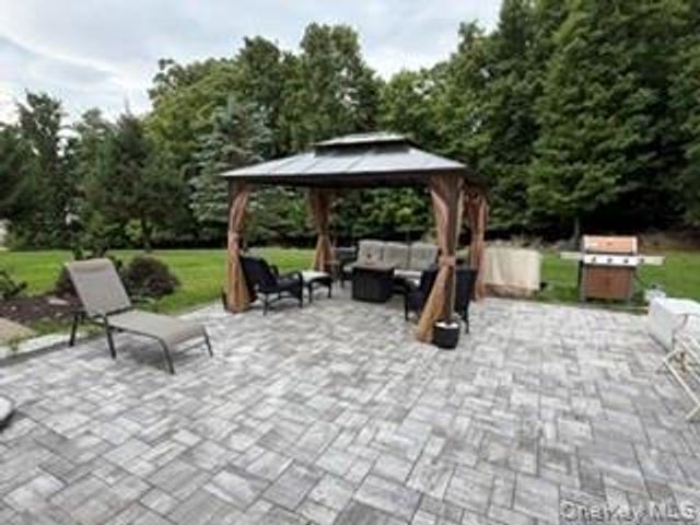 50 Cobblestone Lane, Middletown, NY 10940