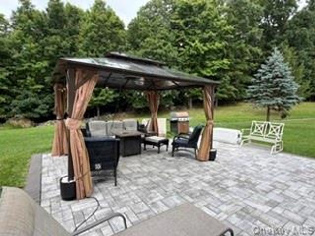 50 Cobblestone Lane, Middletown, NY 10940