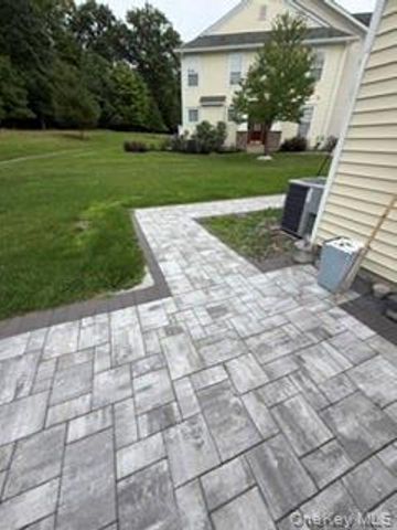 50 Cobblestone Lane, Middletown, NY 10940
