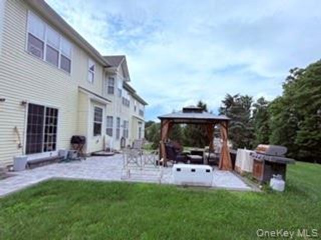 50 Cobblestone Lane, Middletown, NY 10940