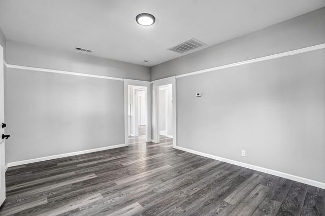 1303 N Calaveras Street, Fresno, CA 93728