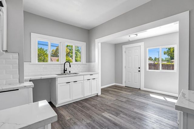 1303 N Calaveras Street, Fresno, CA 93728