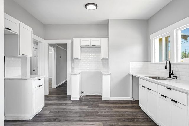 1303 N Calaveras Street, Fresno, CA 93728