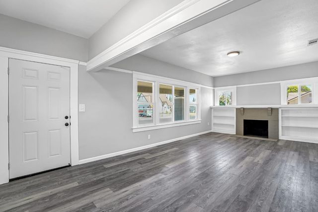 1303 N Calaveras Street, Fresno, CA 93728