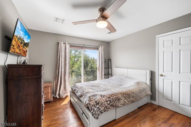219 Broad St, Newark City, NJ 07104