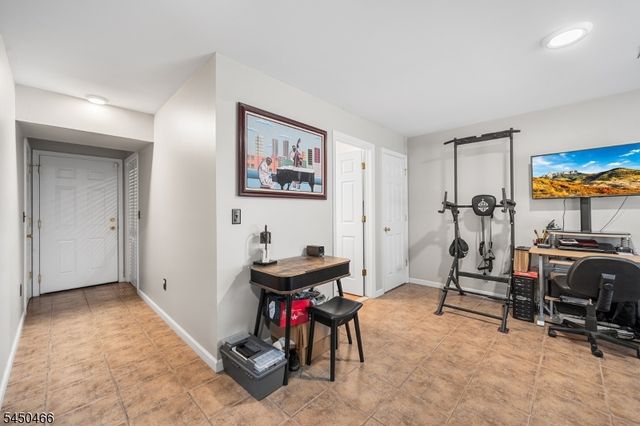 219 Broad St, Newark City, NJ 07104
