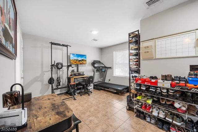 219 Broad St, Newark City, NJ 07104