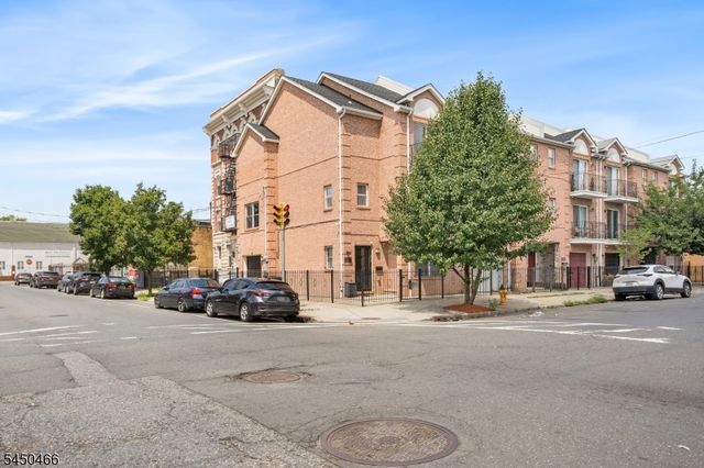 219 Broad St, Newark City, NJ 07104