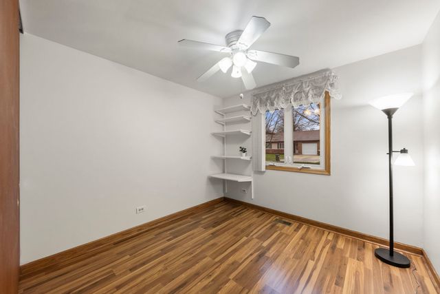 2355 Sunnydale Drive, Woodridge, IL 60517