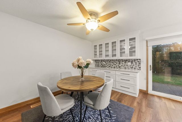 2355 Sunnydale Drive, Woodridge, IL 60517