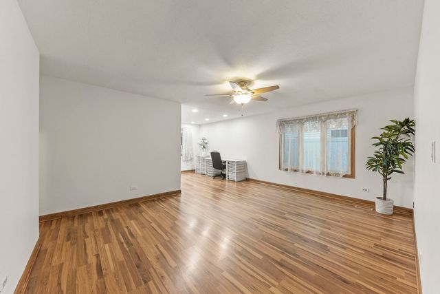 2355 Sunnydale Drive, Woodridge, IL 60517