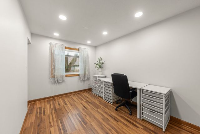 2355 Sunnydale Drive, Woodridge, IL 60517