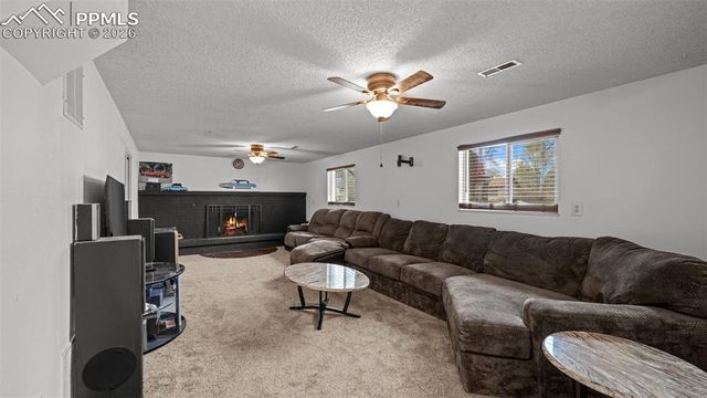 6813 Chesterfield Court, Colorado Springs, CO 80911