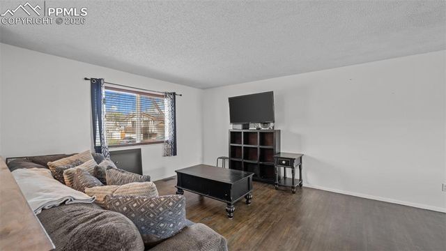 6813 Chesterfield Court, Colorado Springs, CO 80911