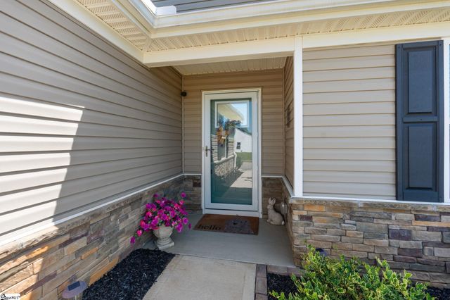 1349 Coffeetree Drive, Reidville, SC 29388