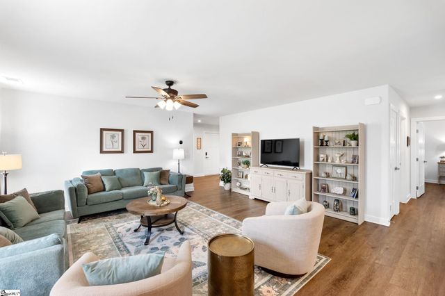 1349 Coffeetree Drive, Reidville, SC 29388