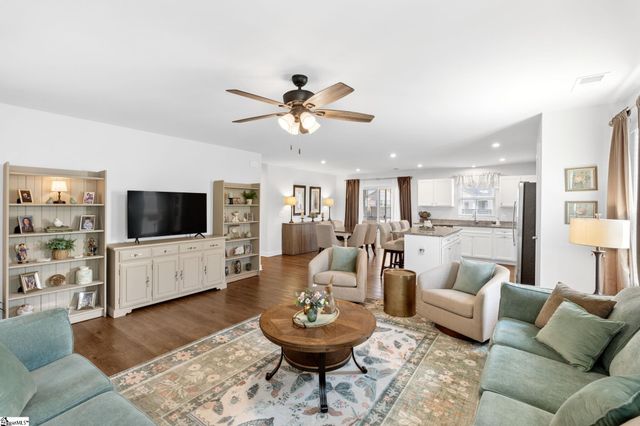1349 Coffeetree Drive, Reidville, SC 29388