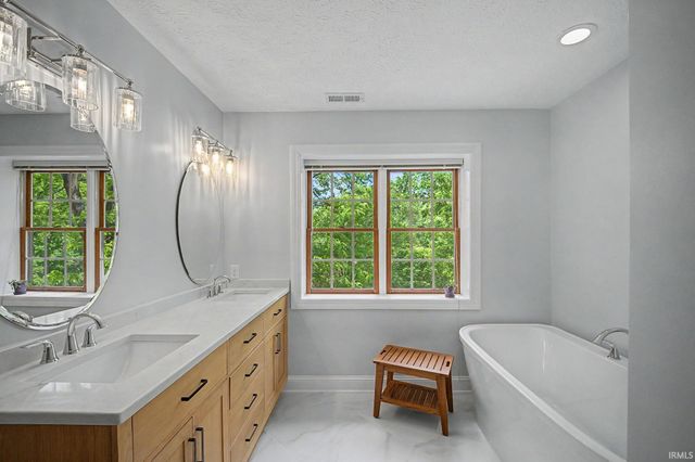 2886 Bentbrook Lane, West Lafayette, IN 47906
