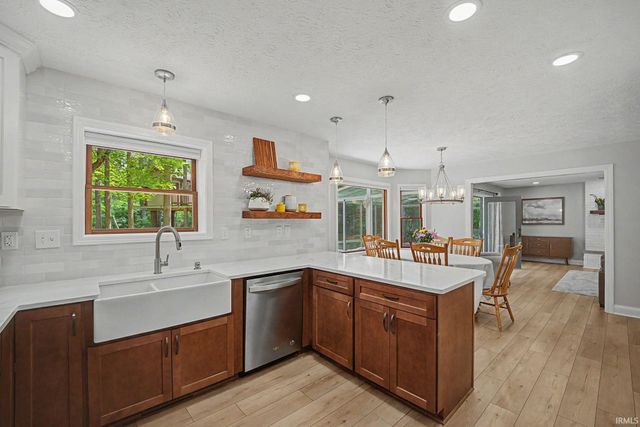 2886 Bentbrook Lane, West Lafayette, IN 47906