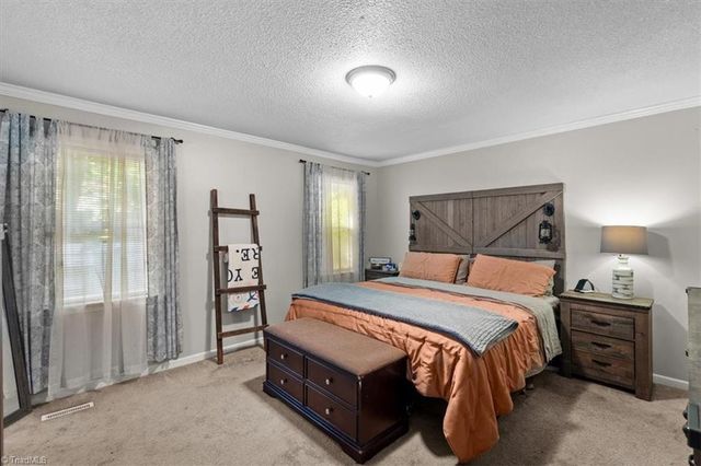 7191 Smokerise Lane, Kernersville, NC 27284