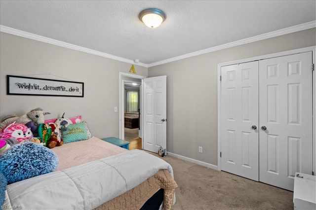 7191 Smokerise Lane, Kernersville, NC 27284