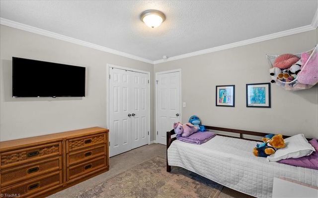 7191 Smokerise Lane, Kernersville, NC 27284