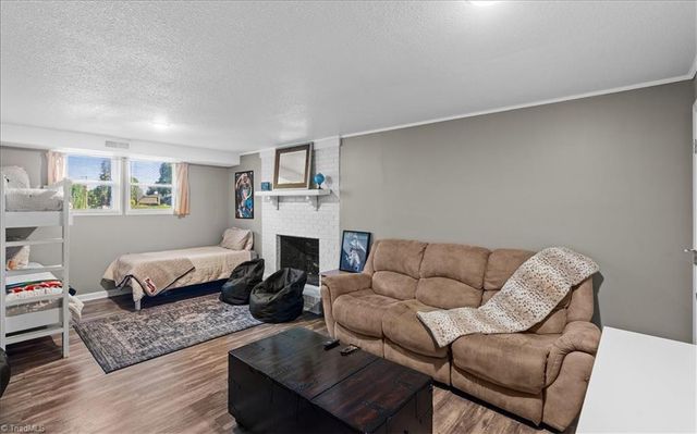 7191 Smokerise Lane, Kernersville, NC 27284
