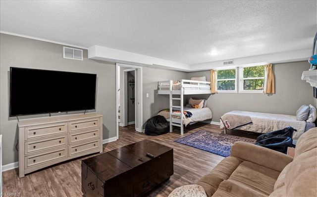 7191 Smokerise Lane, Kernersville, NC 27284