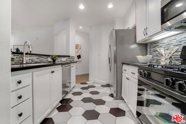 12963 Runway Road 121, Los Angeles, CA 90094