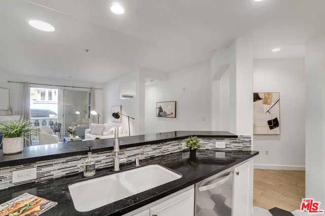 12963 Runway Road 121, Los Angeles, CA 90094