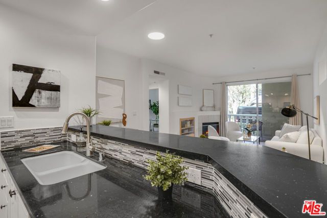 12963 Runway Road 121, Los Angeles, CA 90094