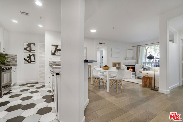 12963 Runway Road 121, Los Angeles, CA 90094