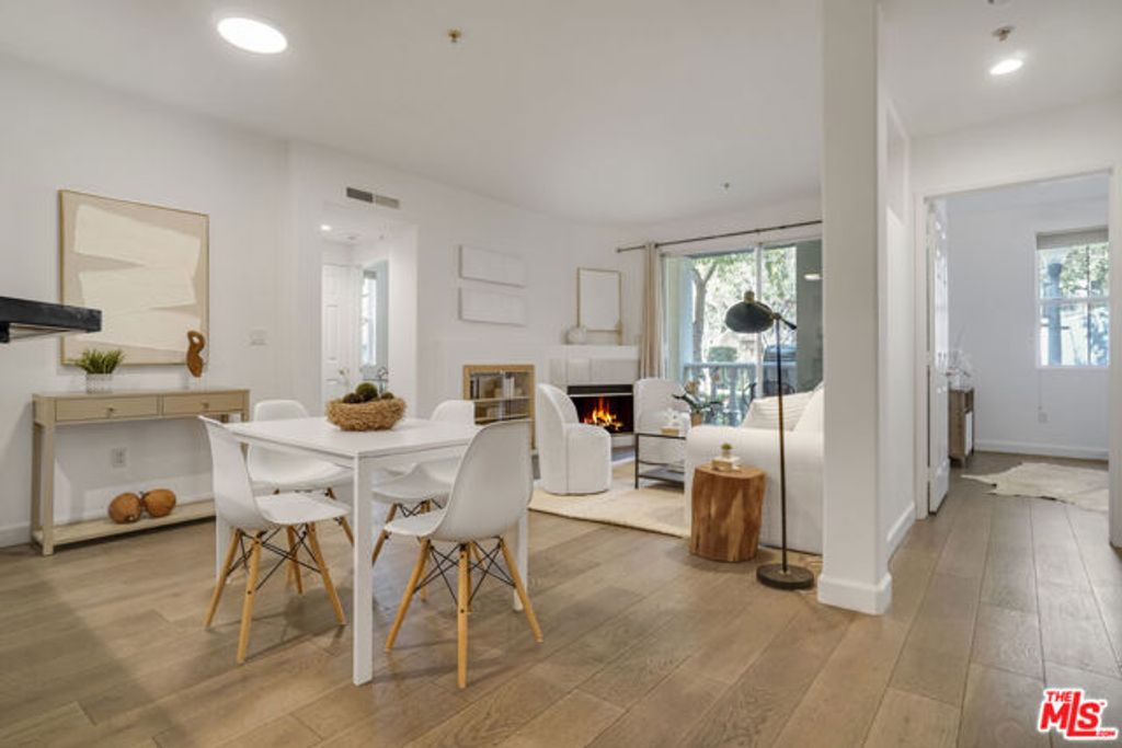 12963 Runway Road 121, Los Angeles, CA 90094