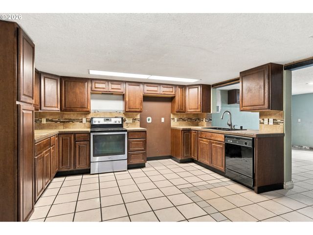 238 Ne BLAIR Rd, Washougal, WA 98671