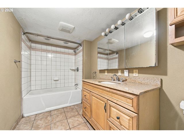 238 Ne BLAIR Rd, Washougal, WA 98671