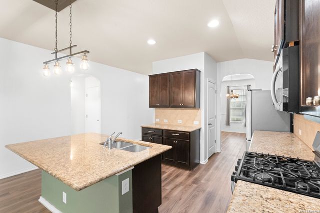 14061 Shivers Cv, San Antonio, TX 78254