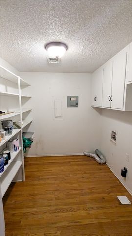 1122 W 6th Street, Mcgregor, TX 76657
