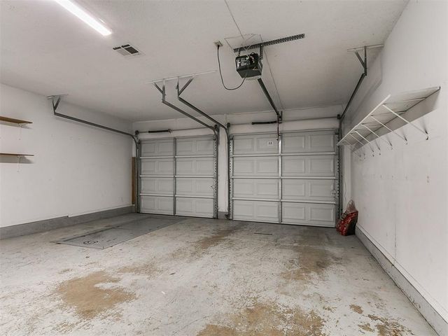 1033 NW 6th Street, Moore, OK 73160