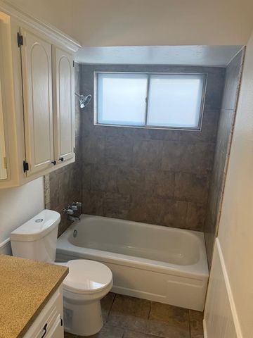 1033 NW 6th Street, Moore, OK 73160