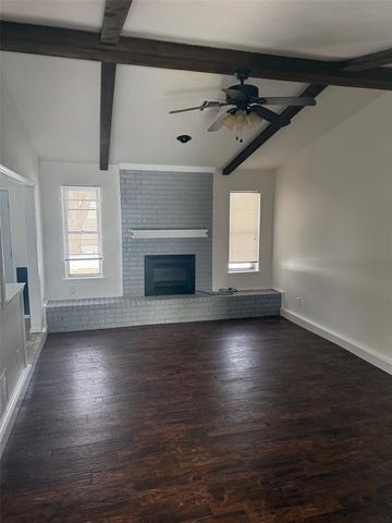 1033 NW 6th Street, Moore, OK 73160