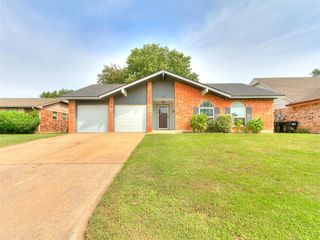 1033 NW 6th Street, Moore, OK 73160