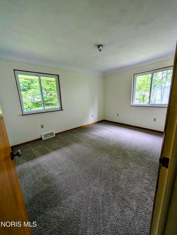 814 N Grove Street, Bowling Green, OH 43402