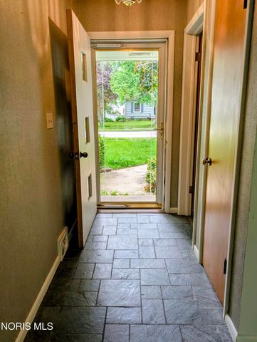 814 N Grove Street, Bowling Green, OH 43402